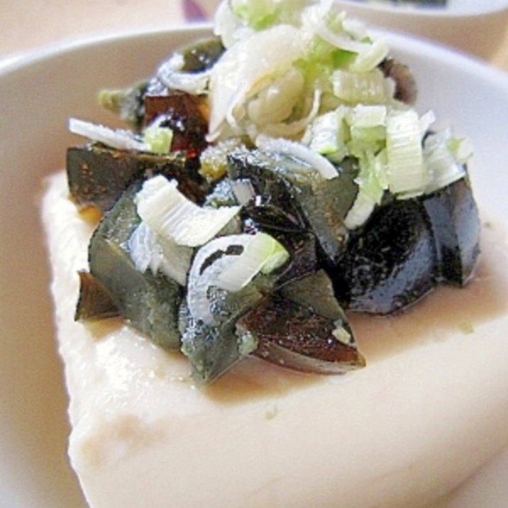 塩とごま油だけ シンプルなピータン豆腐 皮蛋豆腐 レシピ 作り方 By はかせ55 楽天レシピ